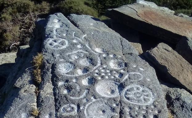 Petroglifo de Dilar, Granada. El texto astronómico más antiguo de Occidente según estudio de Díaz-Montexano