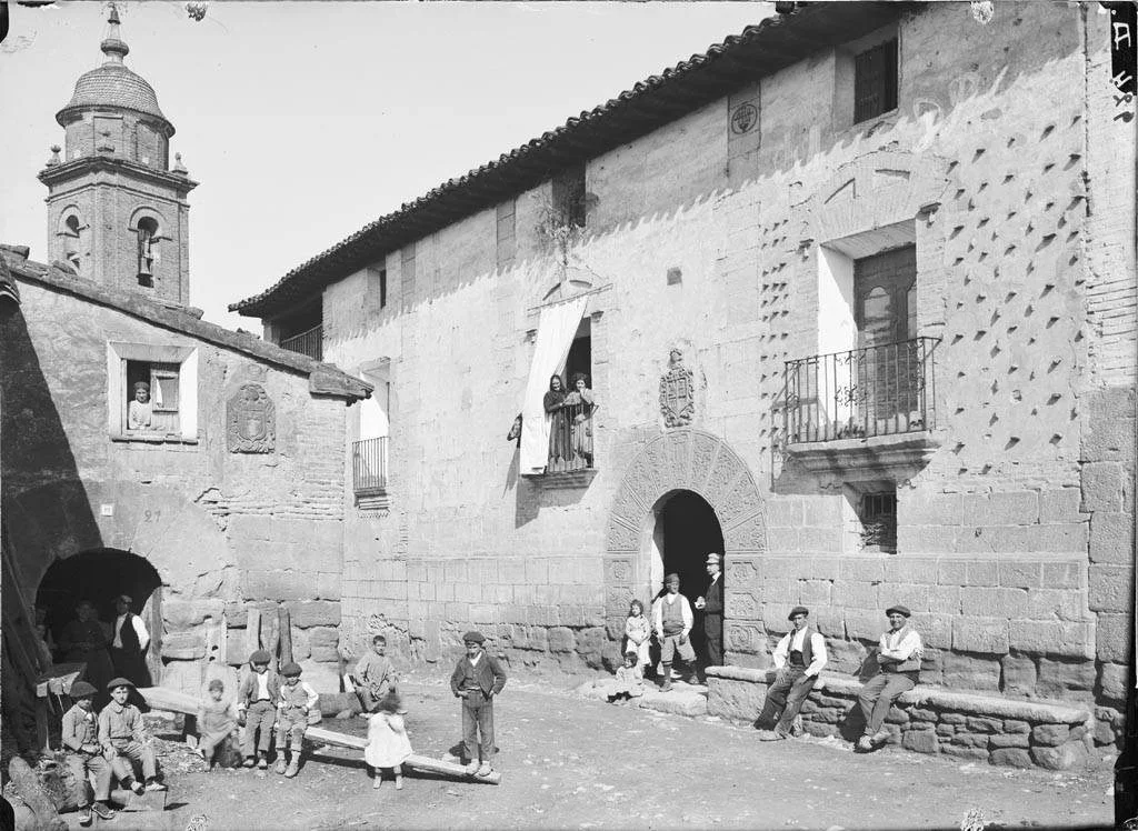 Plaza del pueblo de Liesa, en Huesca