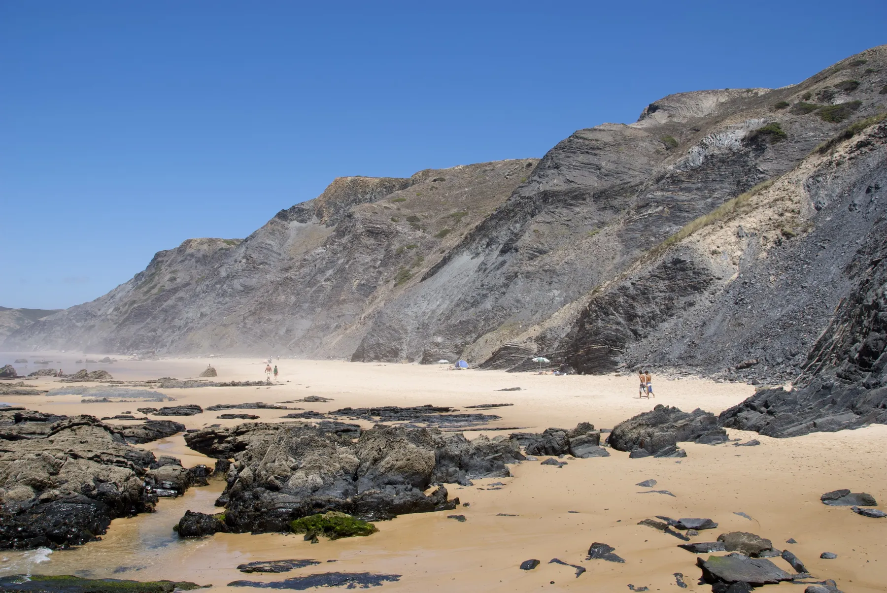Playa de Castelejo y sus acantilados en Vila do Bispo