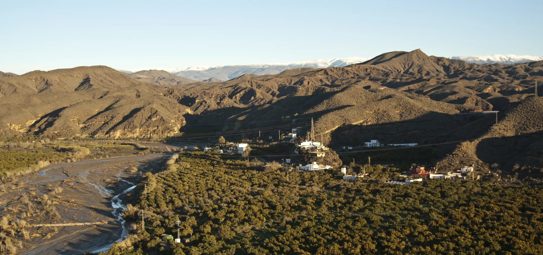 Paisaje del valle del Andarax visto desde el enclave arqueológico de Los Millares.