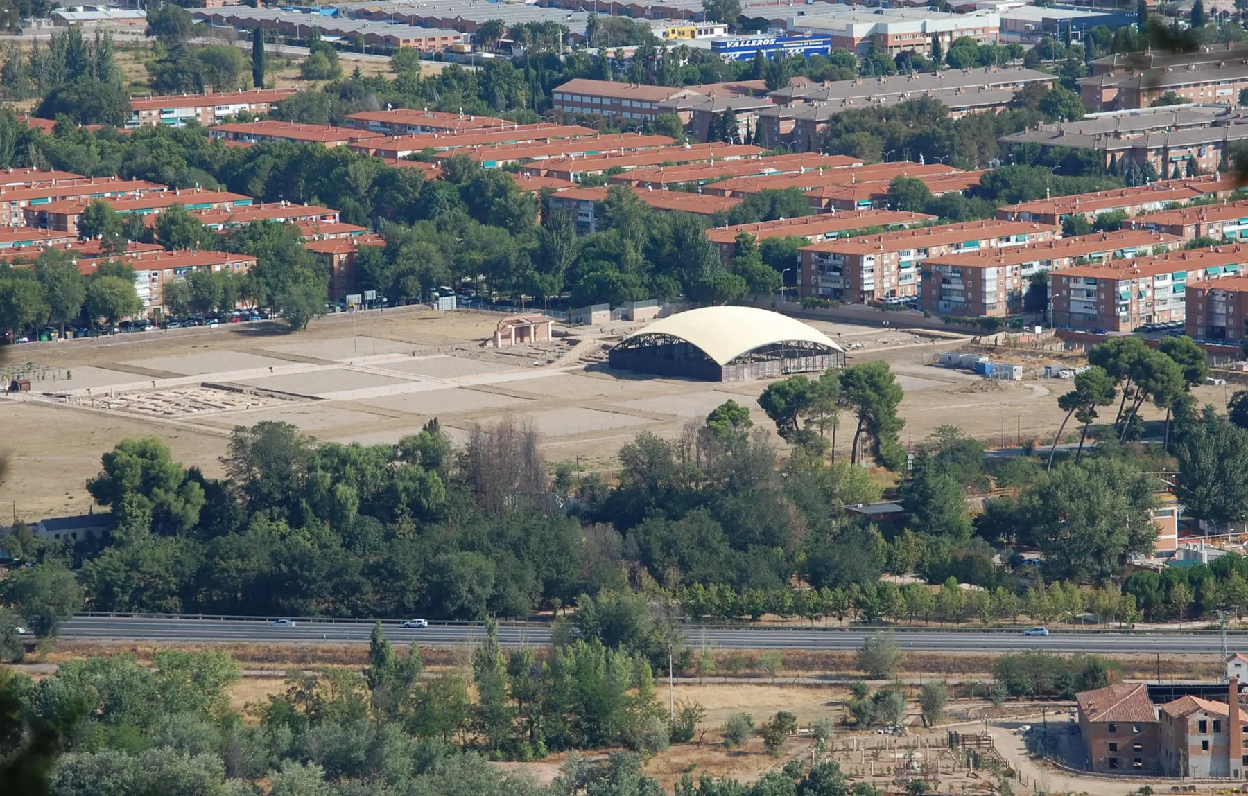 Panorámica de la ciudad romana de Complutum