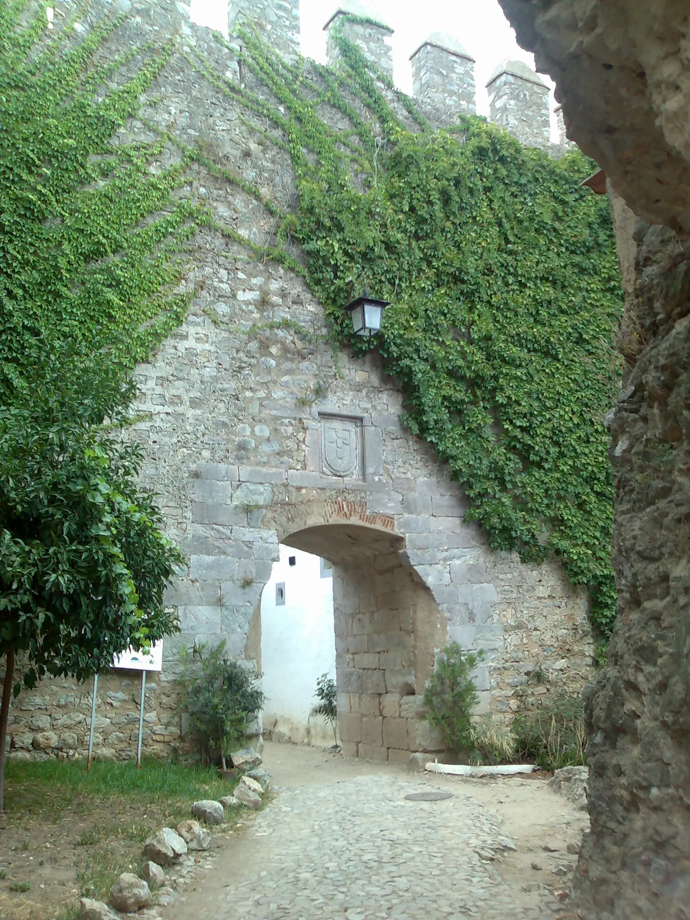 Entrada del castillo de Serpa, sede de la exposición