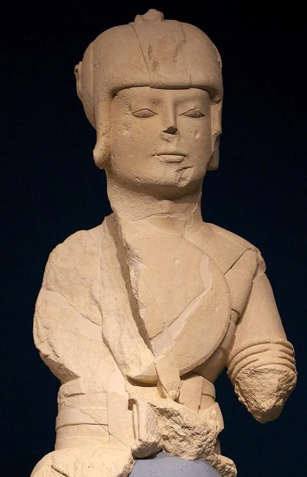 Guerrero íbero de Porcuna con doble armadura. Exposición temporal del Museo Arqueológico Provincial de Jaén. Fotografía: http://algargosarte.blogspot.com/