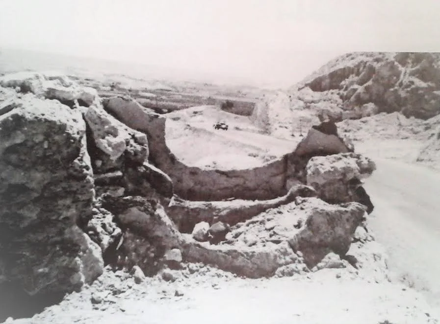 Tumba calcolítica de El Chuche, antes de su destrucción por obras viales. Fuente: Amigos de la Alcazaba