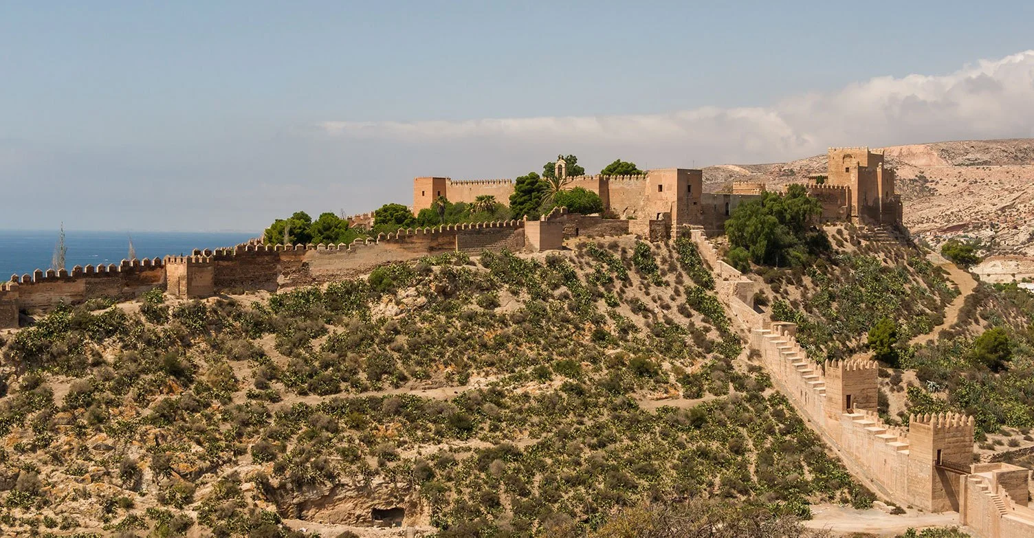 Alcazaba de Almería y muralla de Jairán. Fuente: Wikipedia/Jebulon